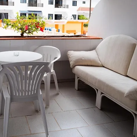 Seguro Spacious With Roomy Terrace *