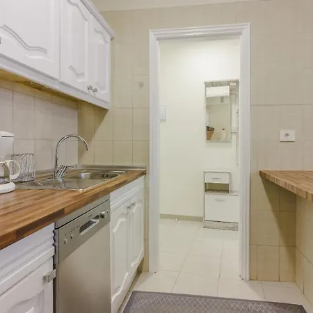 Seguro Spacious With Roomy Terrace