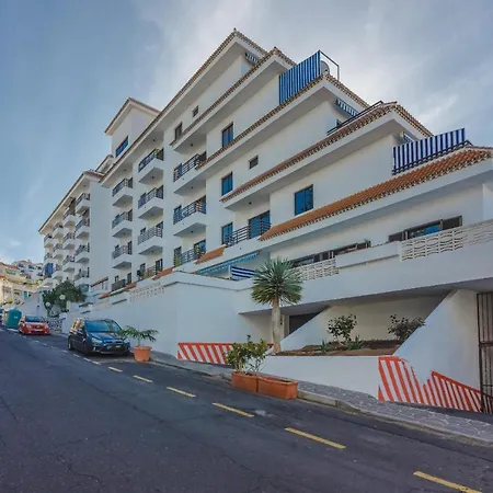 Διαμέρισμα Seguro Spacious With Roomy Terrace