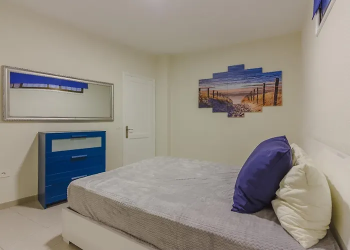 Seguro Spacious With Roomy Terrace アパート *