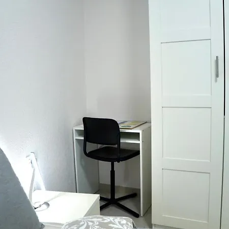 Seguro Spacious With Roomy Terrace, Newly Renovated *