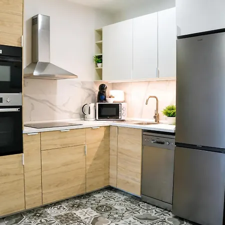 דירה Seguro Spacious With Roomy Terrace, Newly Renovated