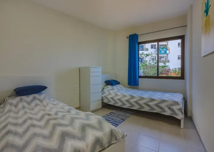 Seguro Spacious With Roomy Terrace 圣地亚哥港